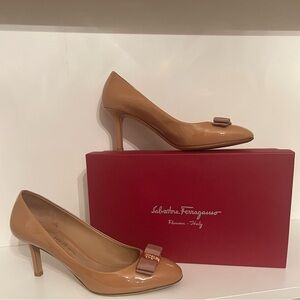 Salvatore Ferragamo New Blush Patent Calf  70 7cm beige size 9.5 D